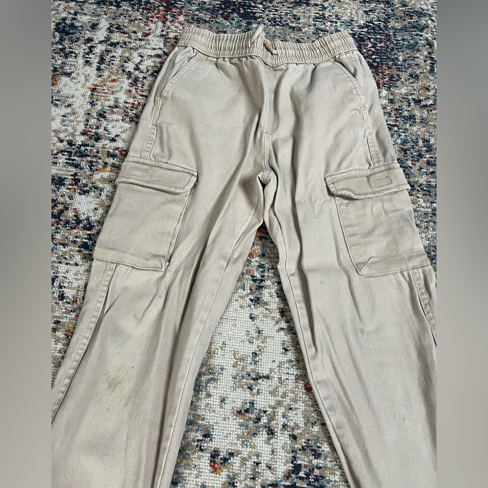 Kid Forever 21 Tan Cargo Pants - Picture 2 of 7